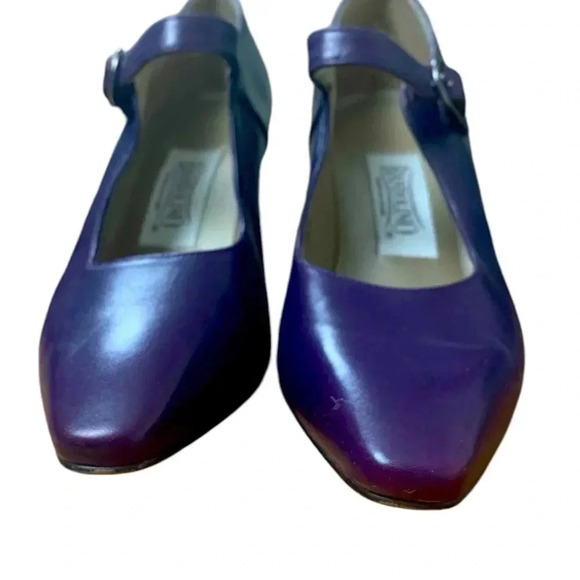 Bandolino 100% leather purple heels with strap Size 7 - Picture 4 of 13
